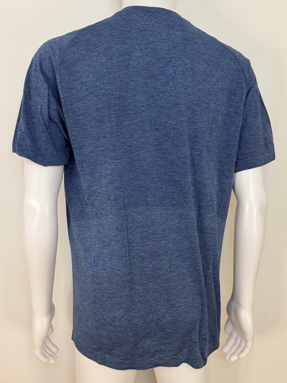 lululemon athletica Men's Heathered Blue Metal Vent Tee - Picture 2 of 7